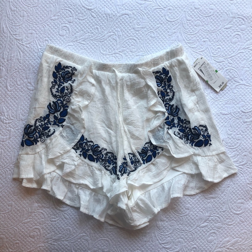 Gianni Bini Ruffle Shorts